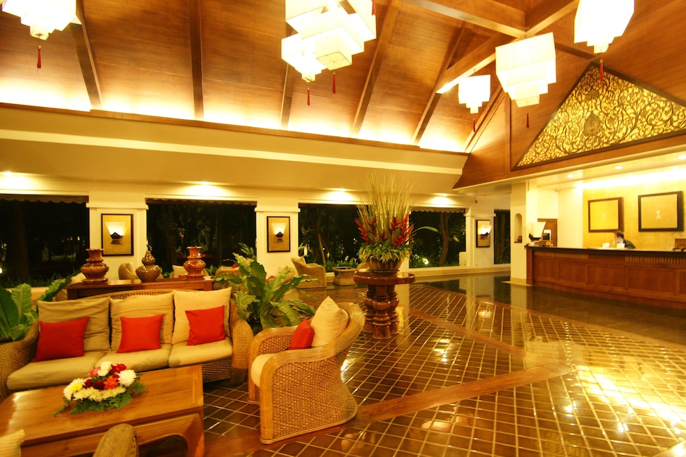 laluna hotel and resort