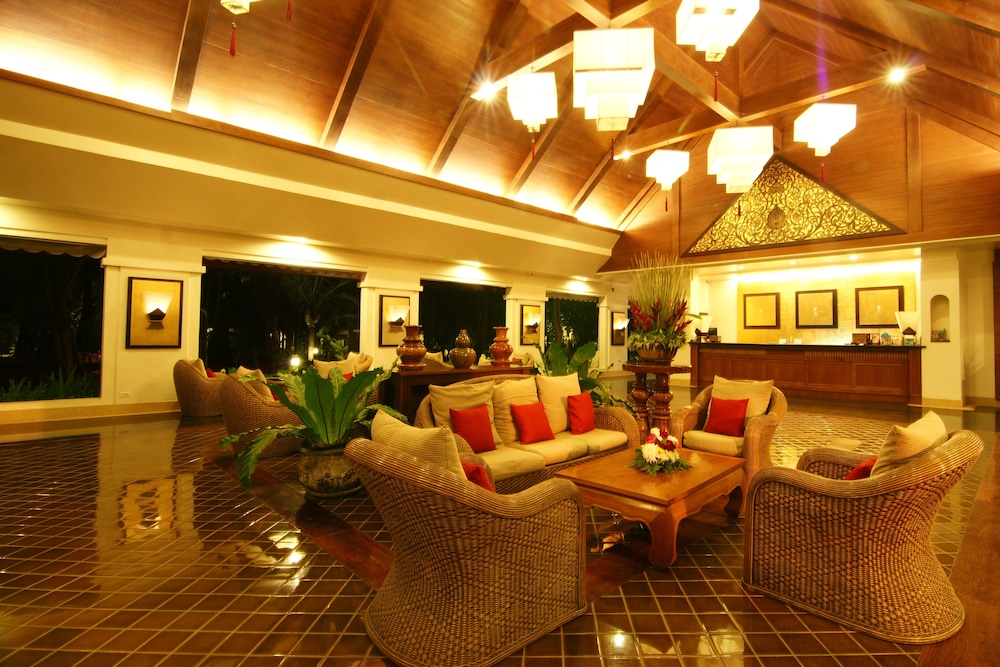 laluna hotel and resort