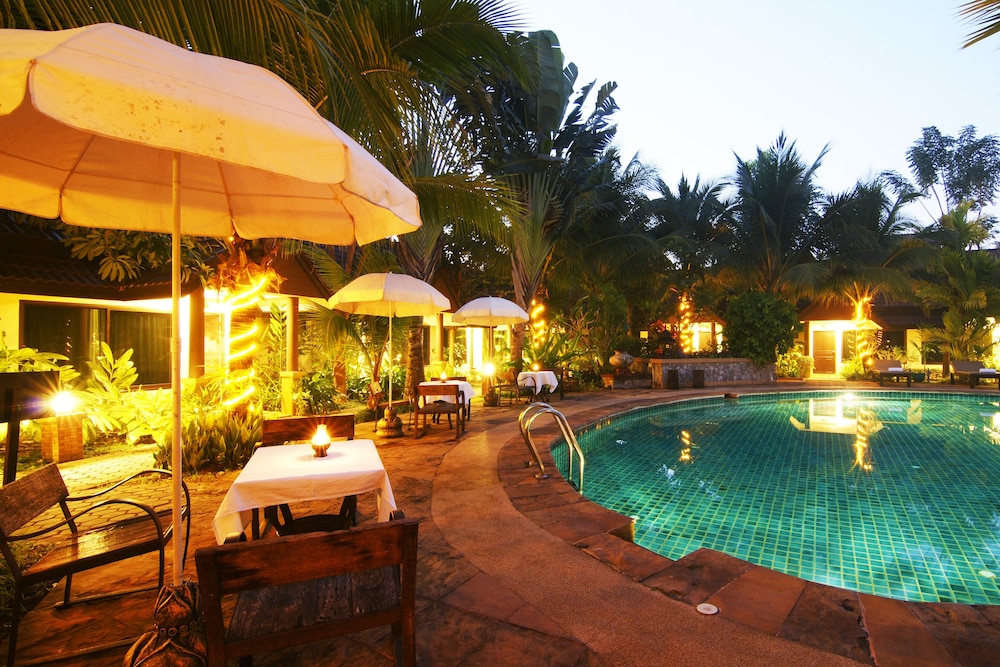 laluna hotel and resort