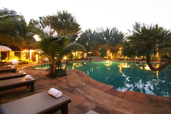 laluna hotel and resort