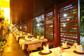 laluna hotel and resort