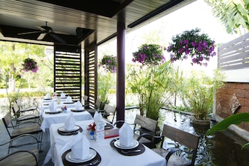 laluna hotel and resort