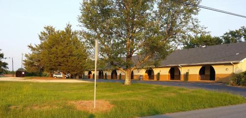 loyalty inn rockingham