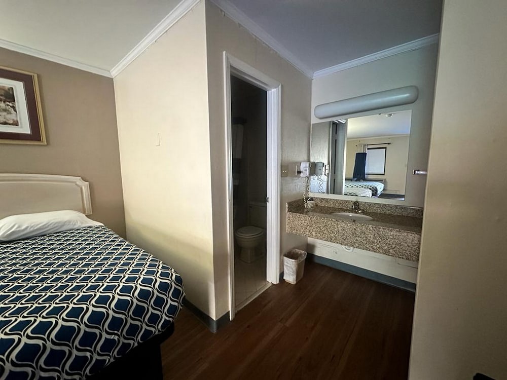 loyalty inn rockingham