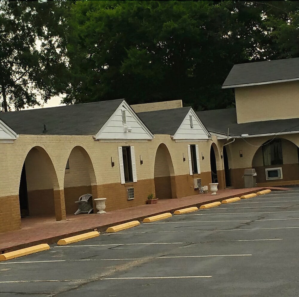 loyalty inn rockingham