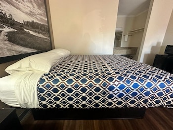 loyalty inn rockingham