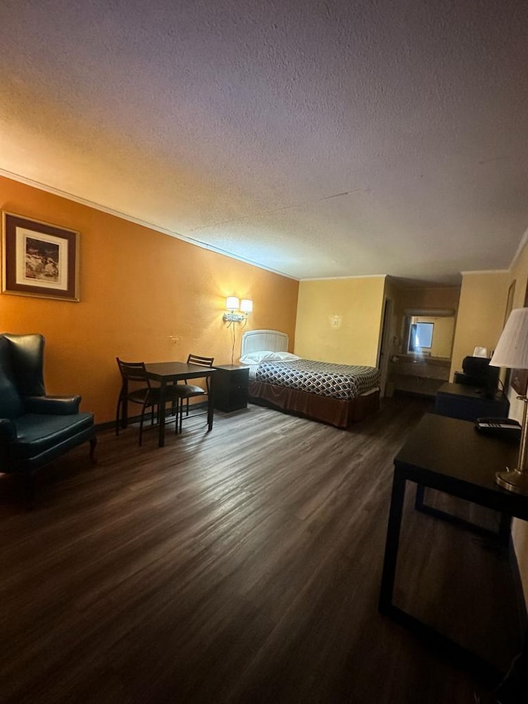 loyalty inn rockingham