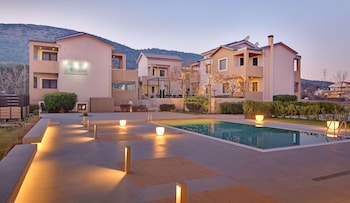 ellopia point hotel