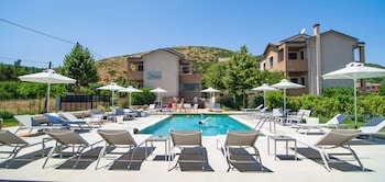 ellopia point hotel