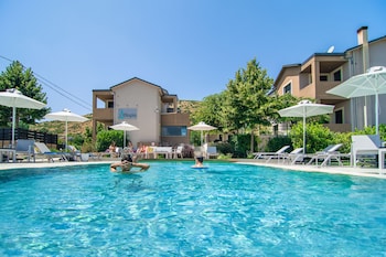 ellopia point hotel