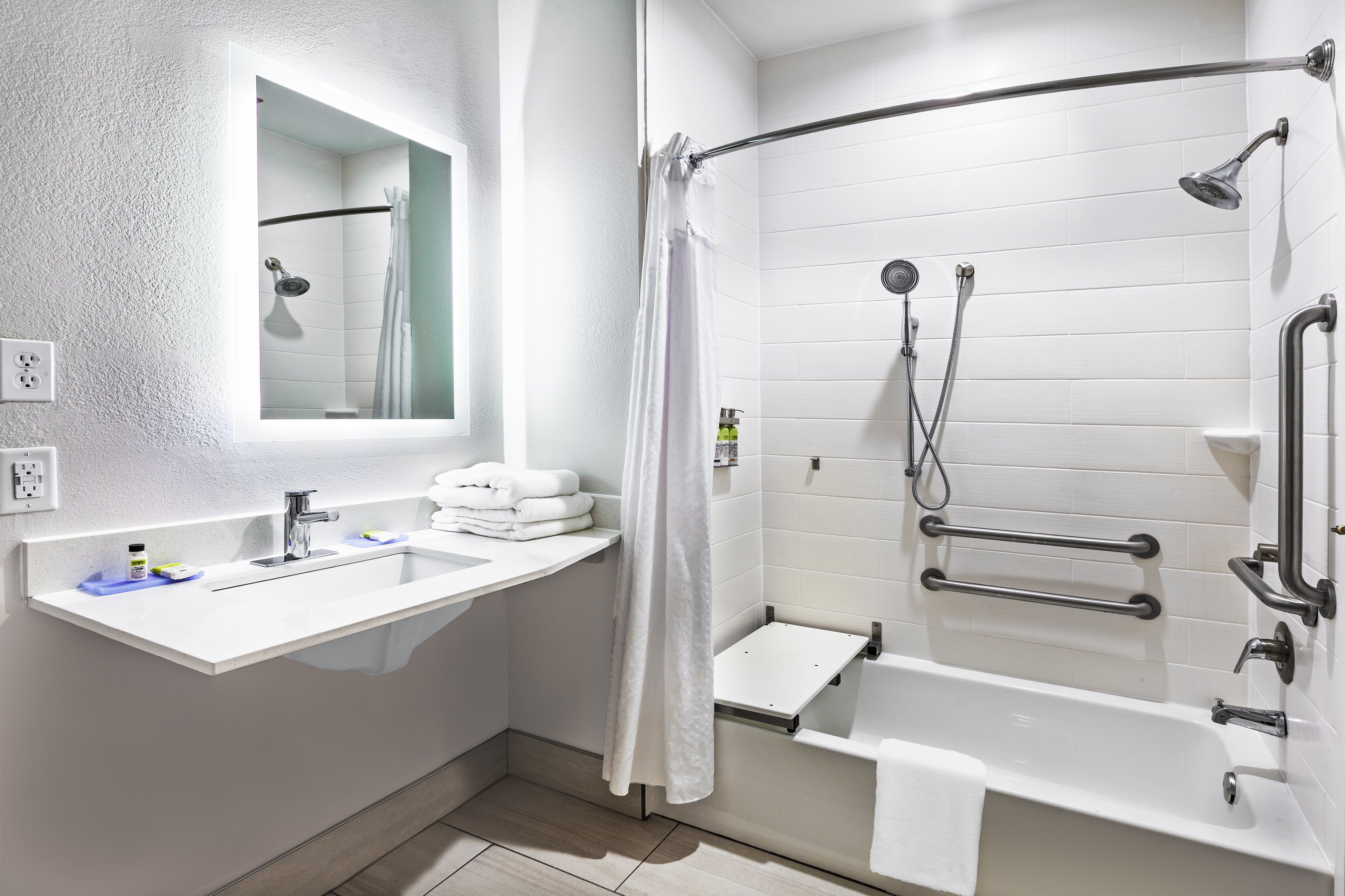 holiday inn express and suites port lavaca by ihg