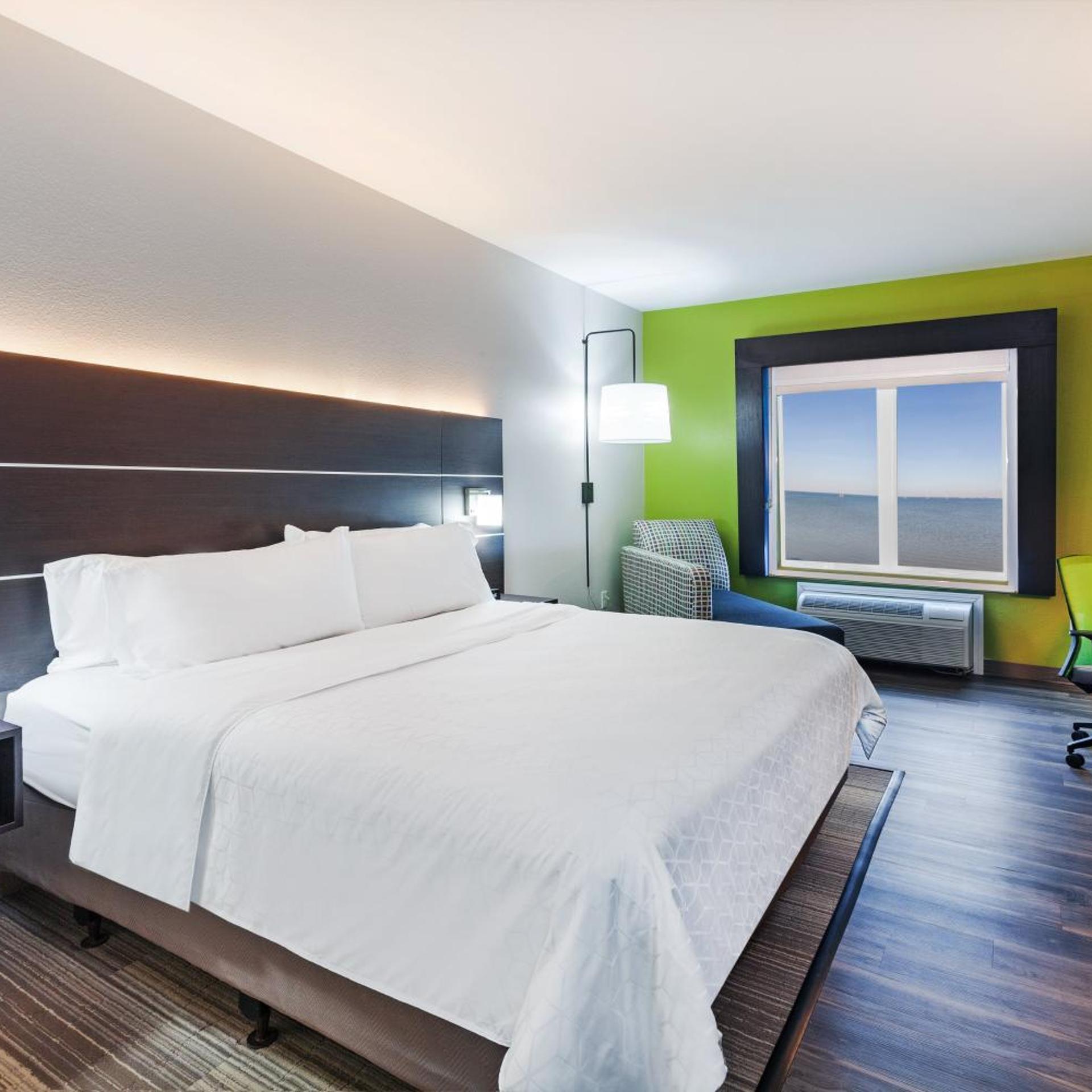 holiday inn express and suites port lavaca by ihg