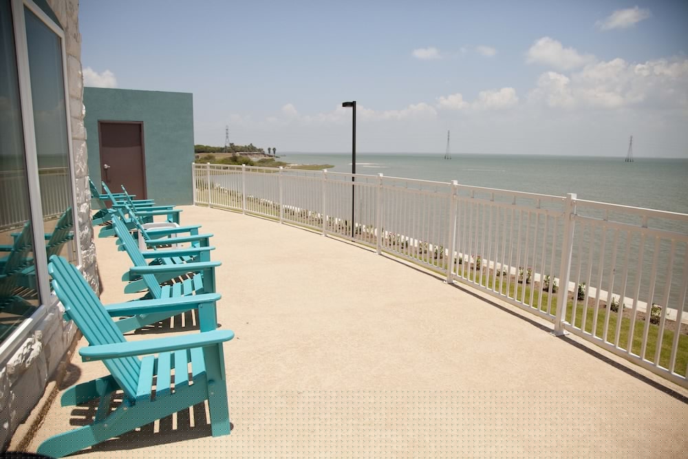 holiday inn express and suites port lavaca by ihg