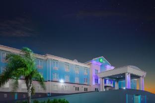 holiday inn express and suites port lavaca by ihg