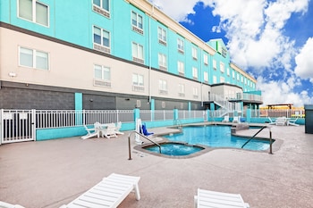 Holiday Inn Express & Suites Port Lavaca By Ihg,Near Lighthouse Beach,3 star