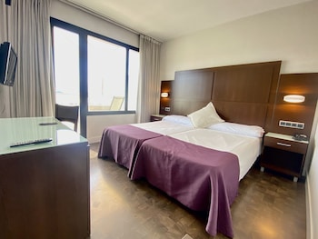 hotel yit conquista de granada