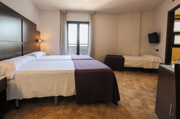 hotel yit conquista de granada