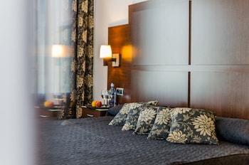 hotel yit conquista de granada