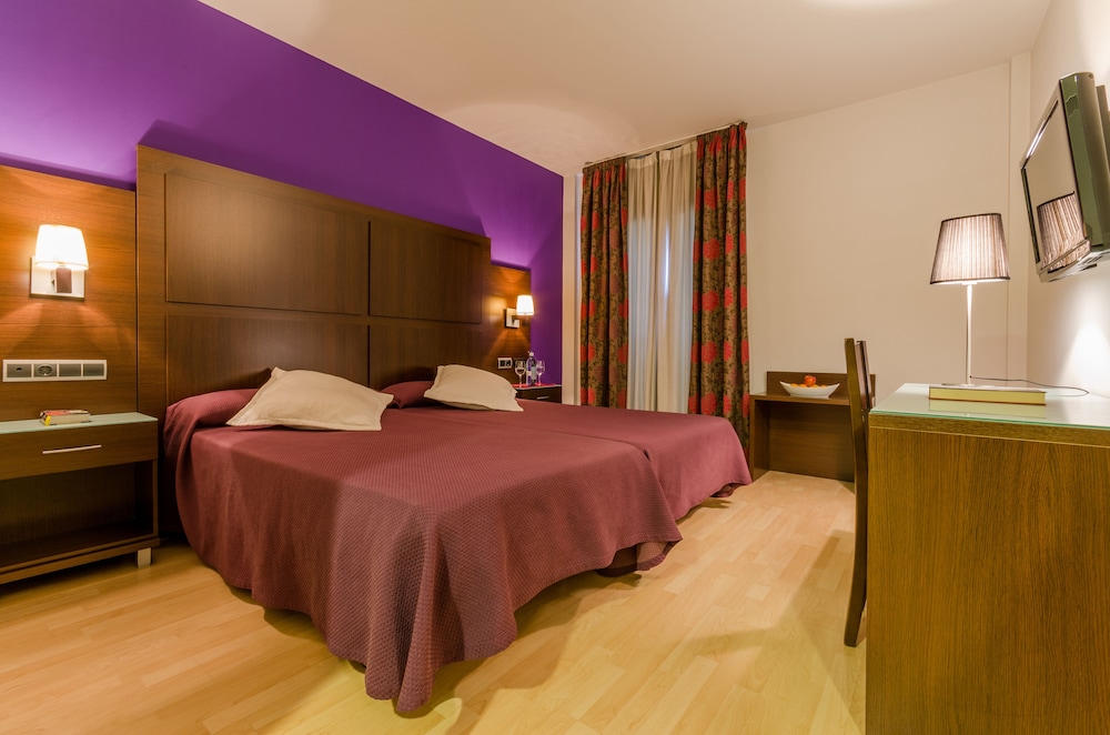 hotel yit conquista de granada