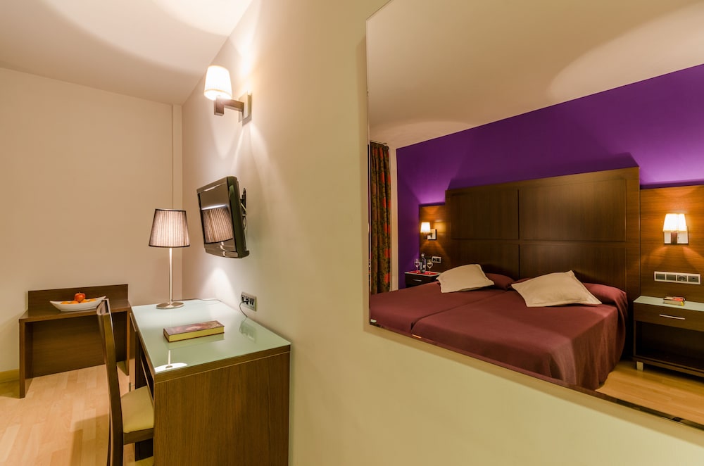 hotel yit conquista de granada