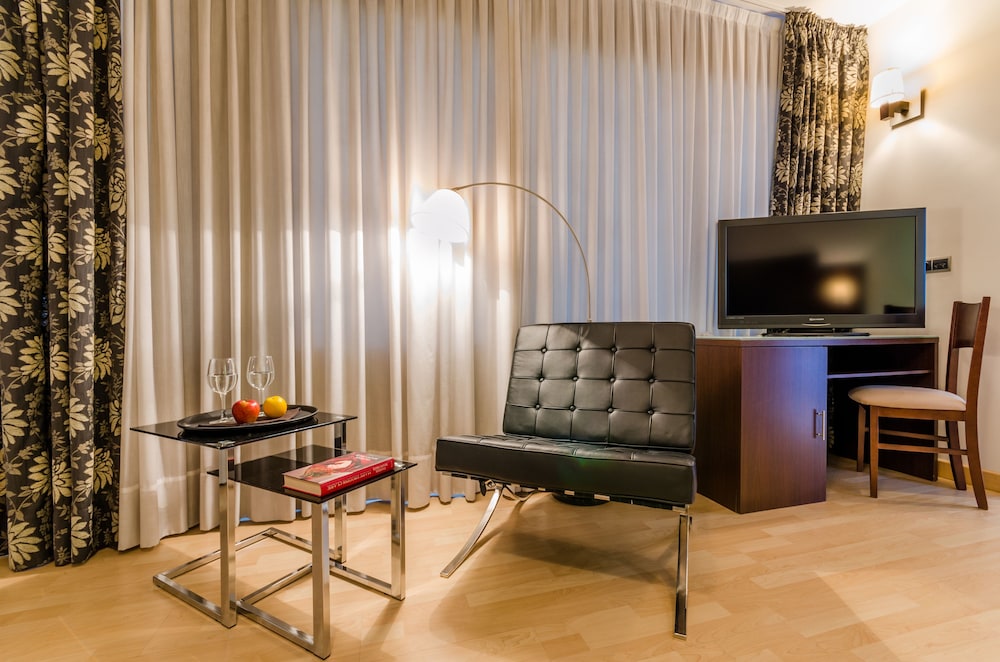 hotel yit conquista de granada