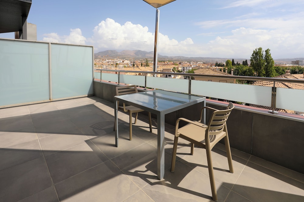 hotel yit conquista de granada