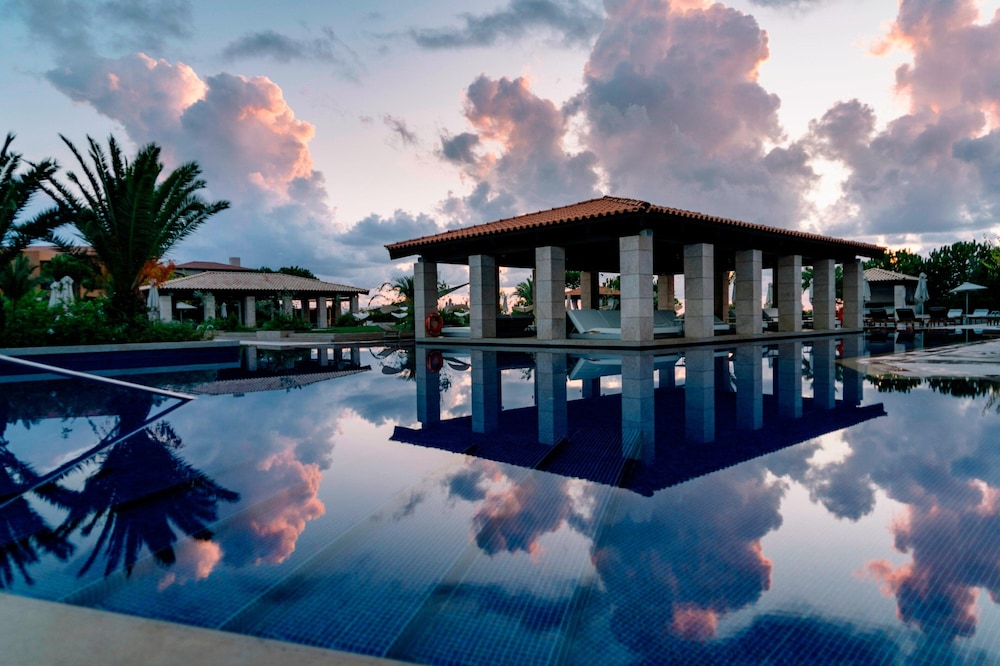 the romanos a luxury collection resort costa navarino