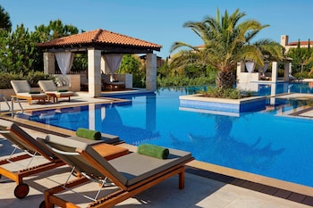 the romanos a luxury collection resort costa navarino