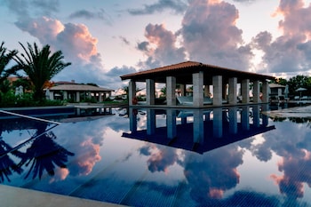 the romanos a luxury collection resort costa navarino