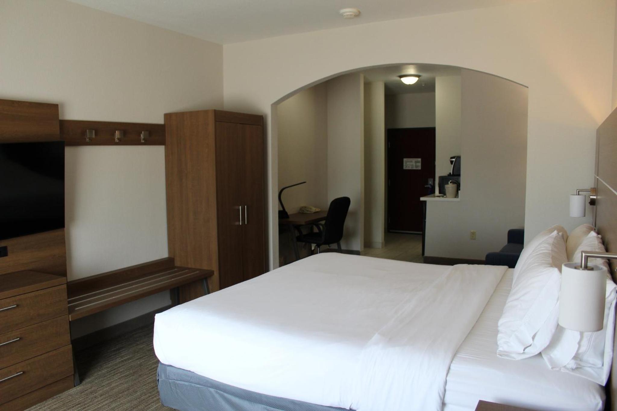 holiday inn express and suites ponca city by ihg