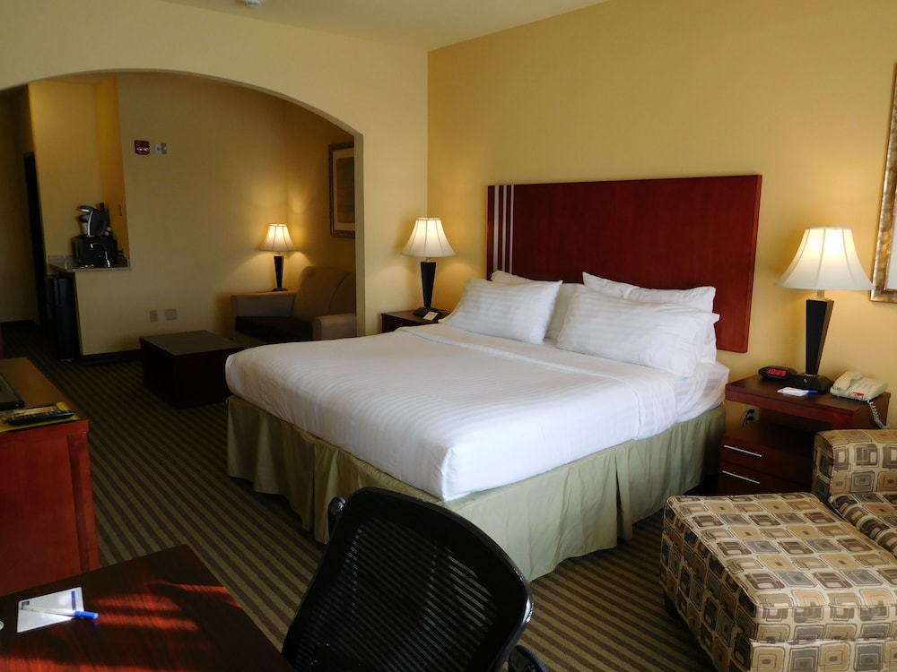 holiday inn express and suites ponca city by ihg