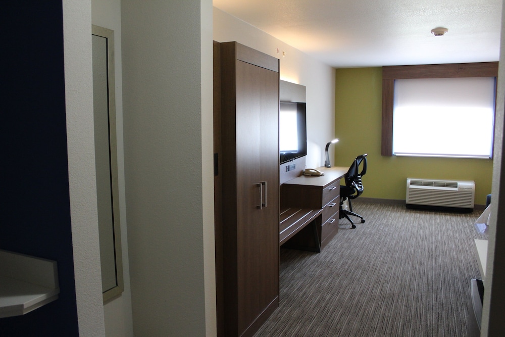 holiday inn express and suites ponca city by ihg