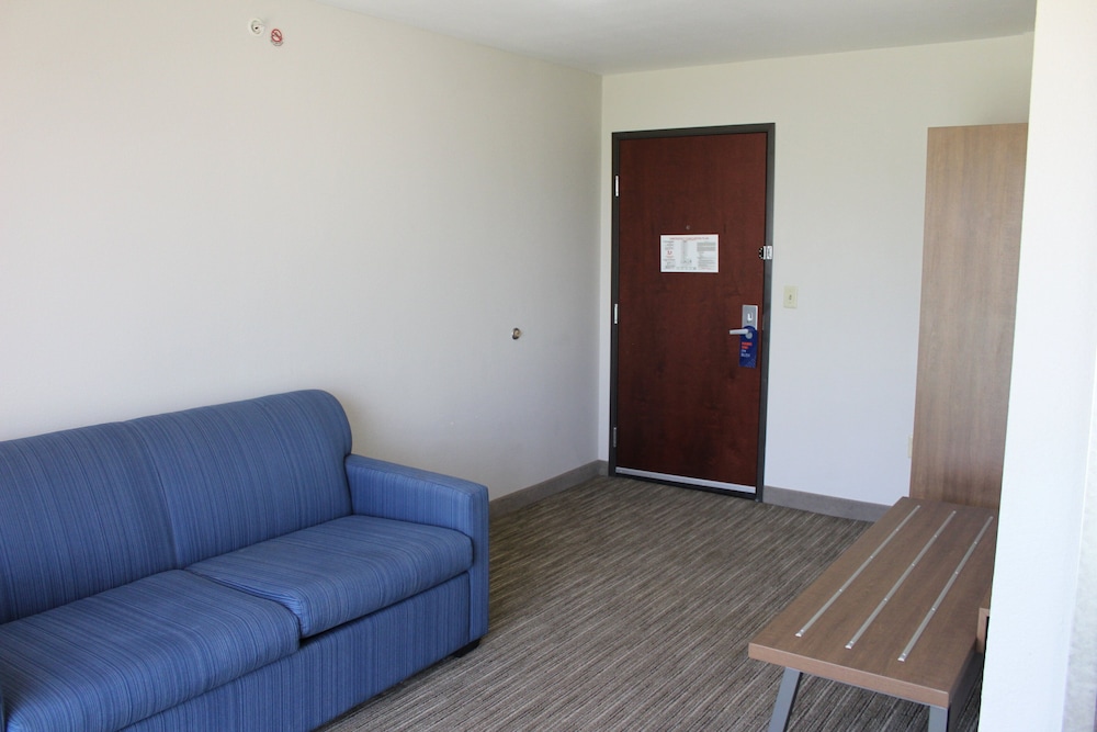 holiday inn express and suites ponca city by ihg