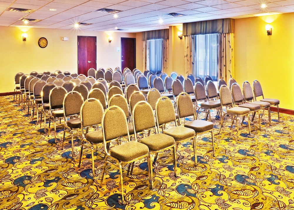 holiday inn express and suites ponca city by ihg