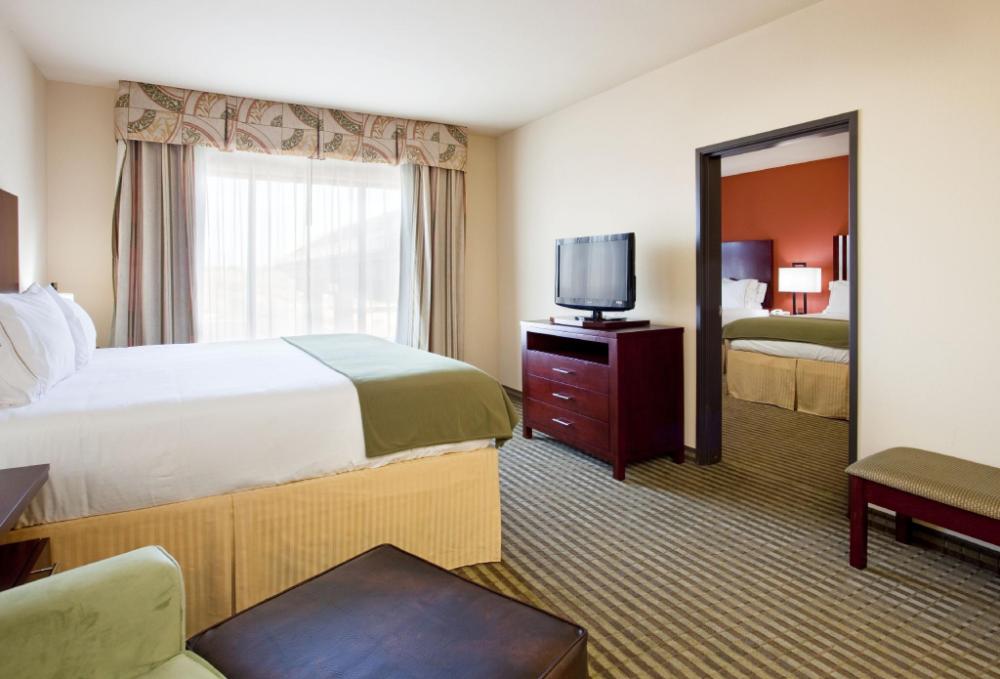 holiday inn express and suites guthrie north edmond by ihg