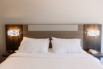 holiday inn express and suites guthrie north edmond by ihg