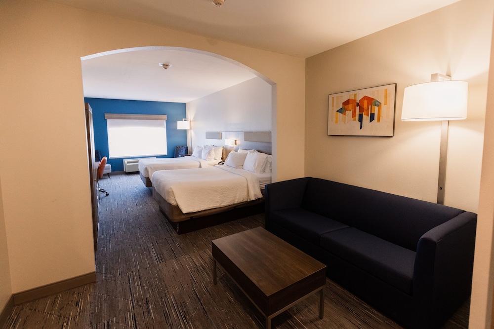holiday inn express and suites guthrie north edmond by ihg