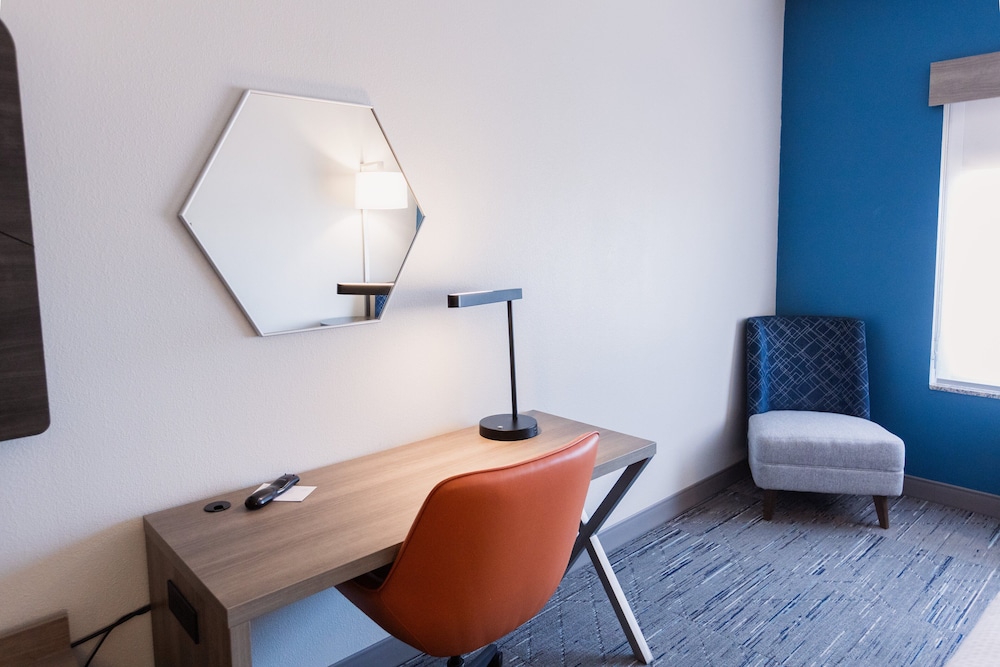 holiday inn express and suites guthrie north edmond by ihg
