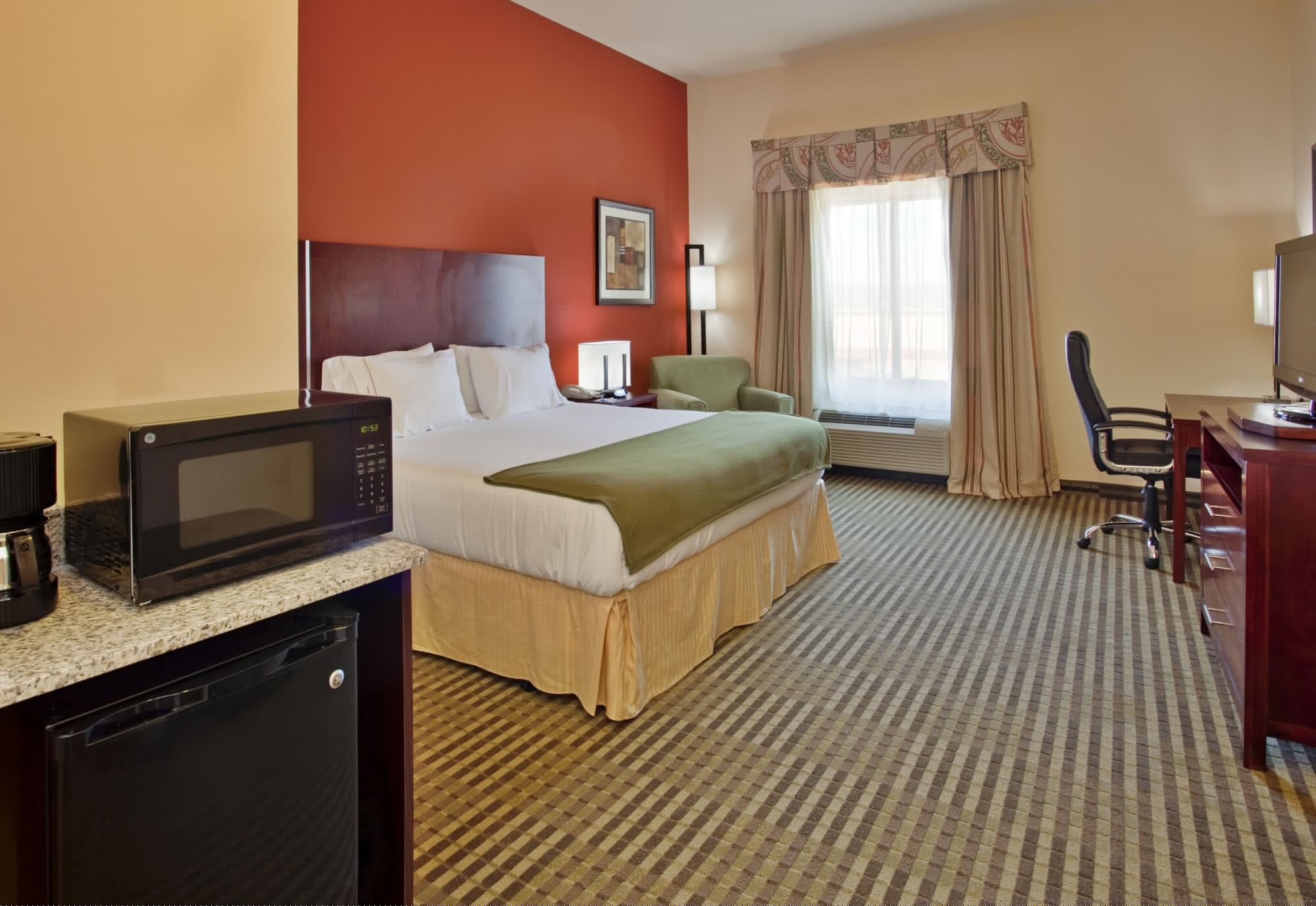 holiday inn express and suites guthrie north edmond by ihg