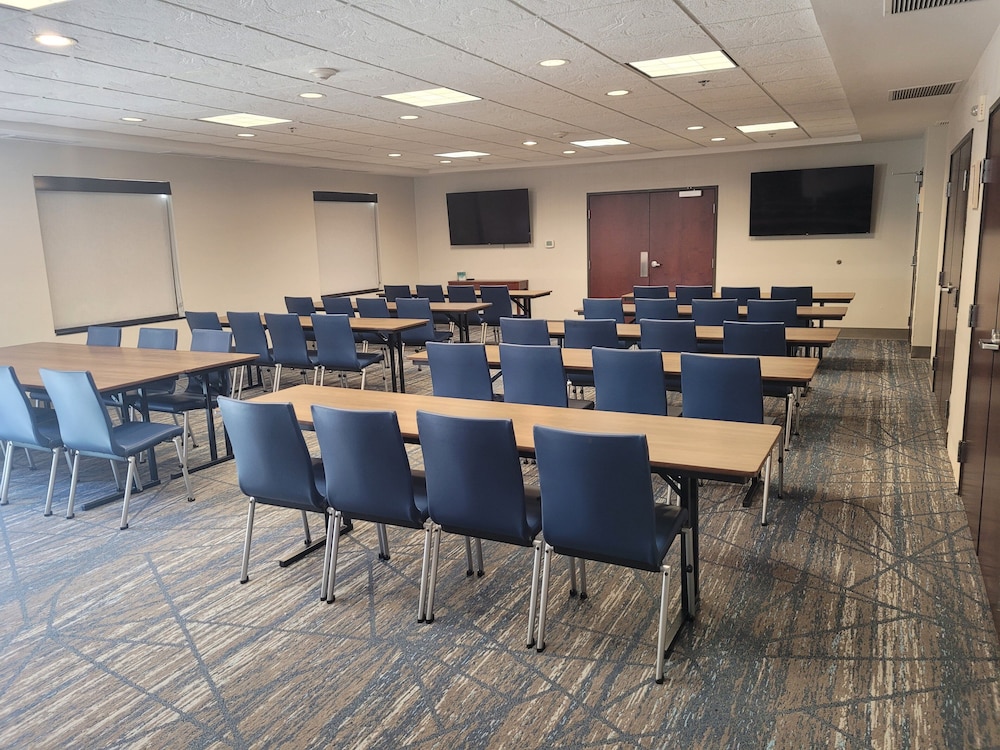 holiday inn express and suites guthrie north edmond by ihg
