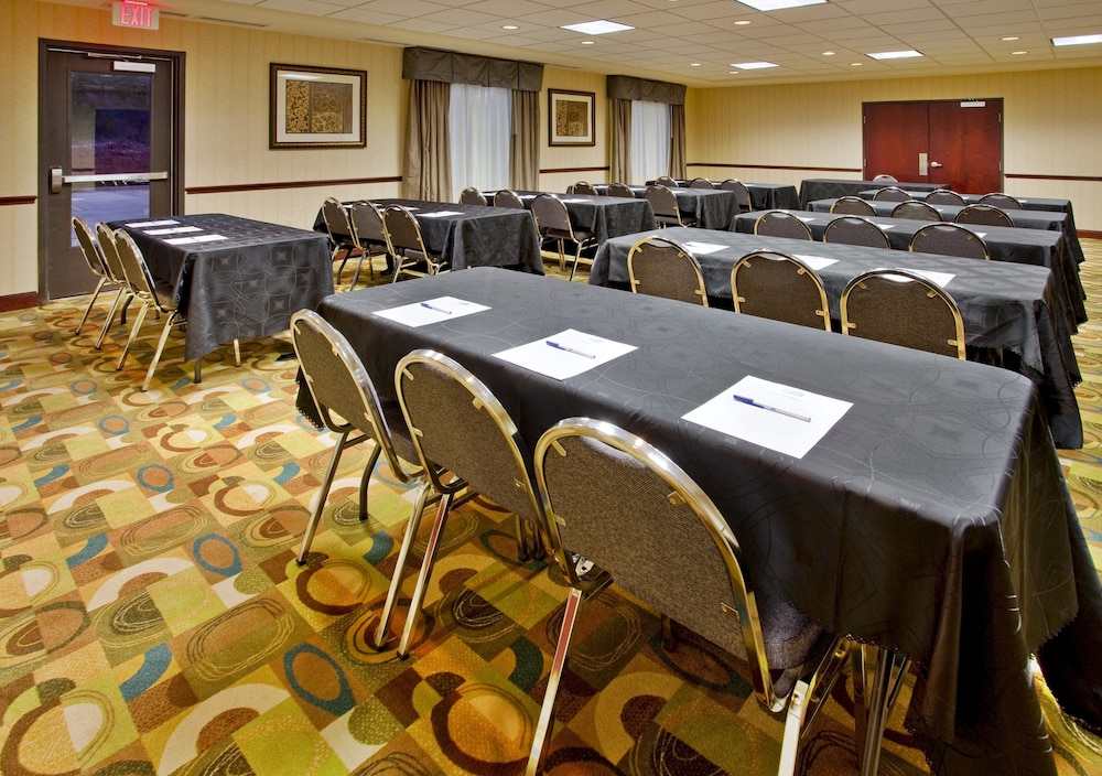 holiday inn express and suites guthrie north edmond by ihg