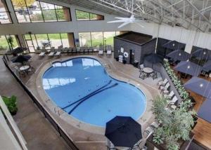 the atrium hotel on third