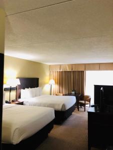 the atrium hotel on third