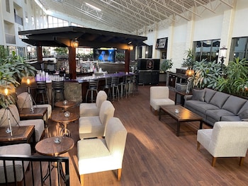 the atrium hotel on third