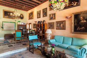 es revellar art resort adults only