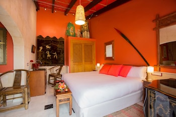 es revellar art resort adults only