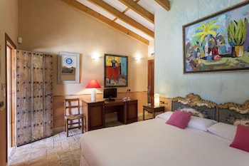 es revellar art resort adults only