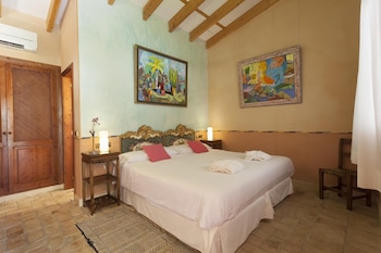 es revellar art resort adults only