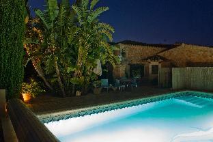 es revellar art resort adults only