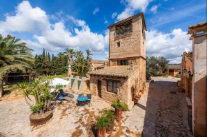 es revellar art resort adults only